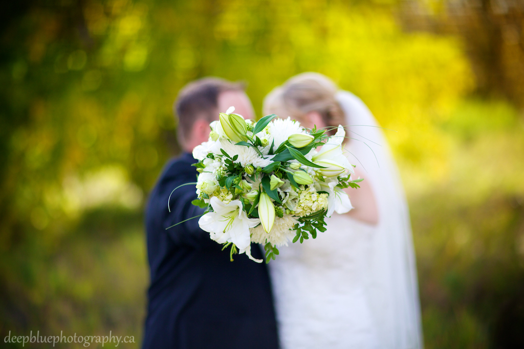 Cute Kissing Wedding Portrait