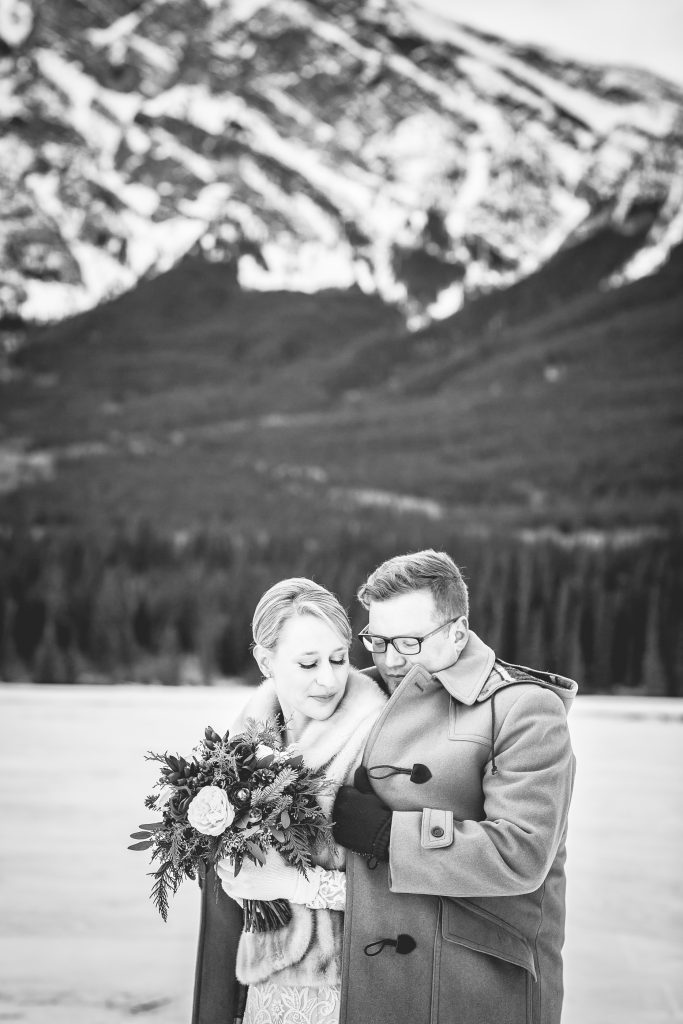Romantic black and white winter wedding portraits