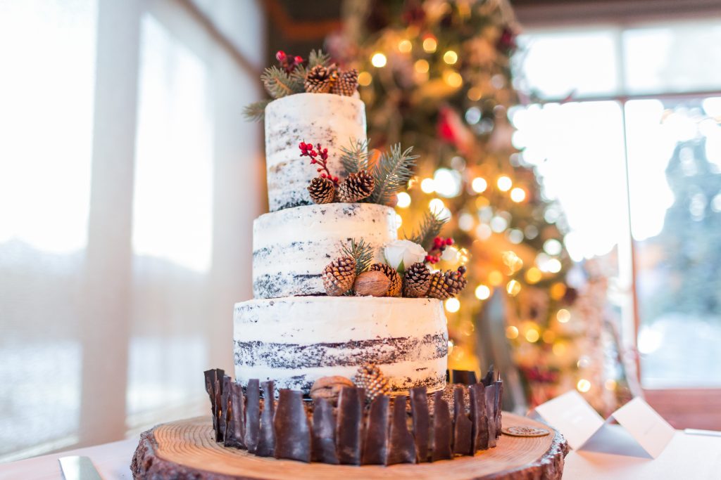 Rustic wedding cake at Pines Restaurant at Pyramid Lake Lodge in Jasper